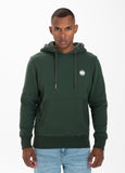 BLUZA Z KAPTUREM SMALL LOGO CIEMNOZIELONA - kup z Pit Bull West Coast Oficjalny Sklep