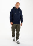 BLUZA Z KAPTUREM SMALL LOGO DARK NAVY - kup z Pit Bull West Coast Oficjalny Sklep