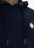 BLUZA Z KAPTUREM SMALL LOGO DARK NAVY - kup z Pit Bull West Coast Oficjalny Sklep