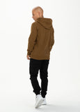 BLUZA Z KAPTUREM SMALL LOGO BRĄZOWA - kup z Pit Bull West Coast Oficjalny Sklep
