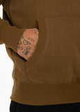 BLUZA Z KAPTUREM SMALL LOGO BRĄZOWA - kup z Pit Bull West Coast Oficjalny Sklep