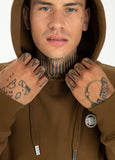 BLUZA Z KAPTUREM SMALL LOGO BRĄZOWA - kup z Pit Bull West Coast Oficjalny Sklep