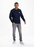 Crewneck Small Logo Granatowy - kup z Pit Bull West Coast Oficjalny Sklep 