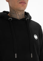 BLUZA Z KAPTUREM SMALL LOGO  CZARNA - kup z Pit Bull West Coast Oficjalny Sklep 