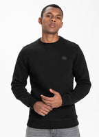 Crewneck SMALL LOGO PREMIUM PIQUE CZARNA - kup z Pit Bull West Coast Oficjalny Sklep 
