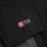 SHORTSLEEVE RASHGUARD PRO PLUS SMALL LOGO - kup z Pit Bull West Coast Oficjalny Sklep